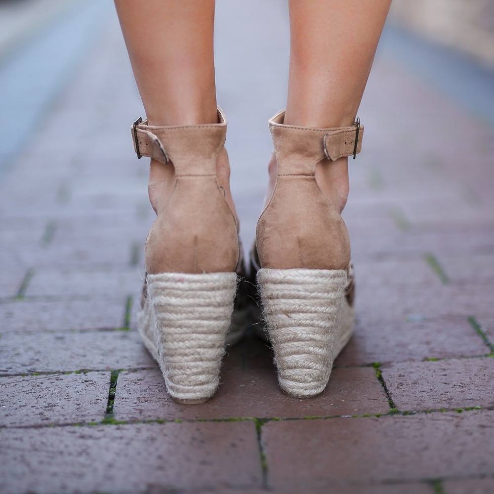 SOPHIA Purrfect Wedges - Picture 3 of 6